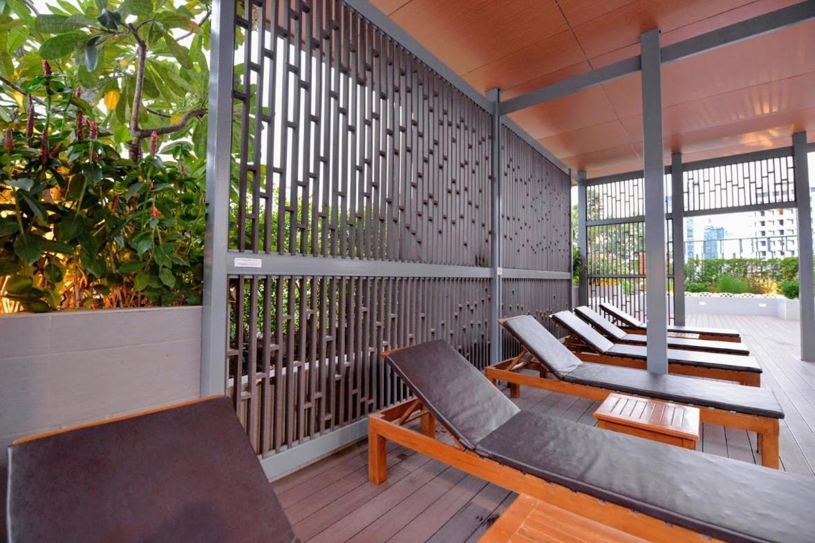 Apartamento Dazzle Sukhumvit 7 By Lefoyer Bangkok Exterior foto