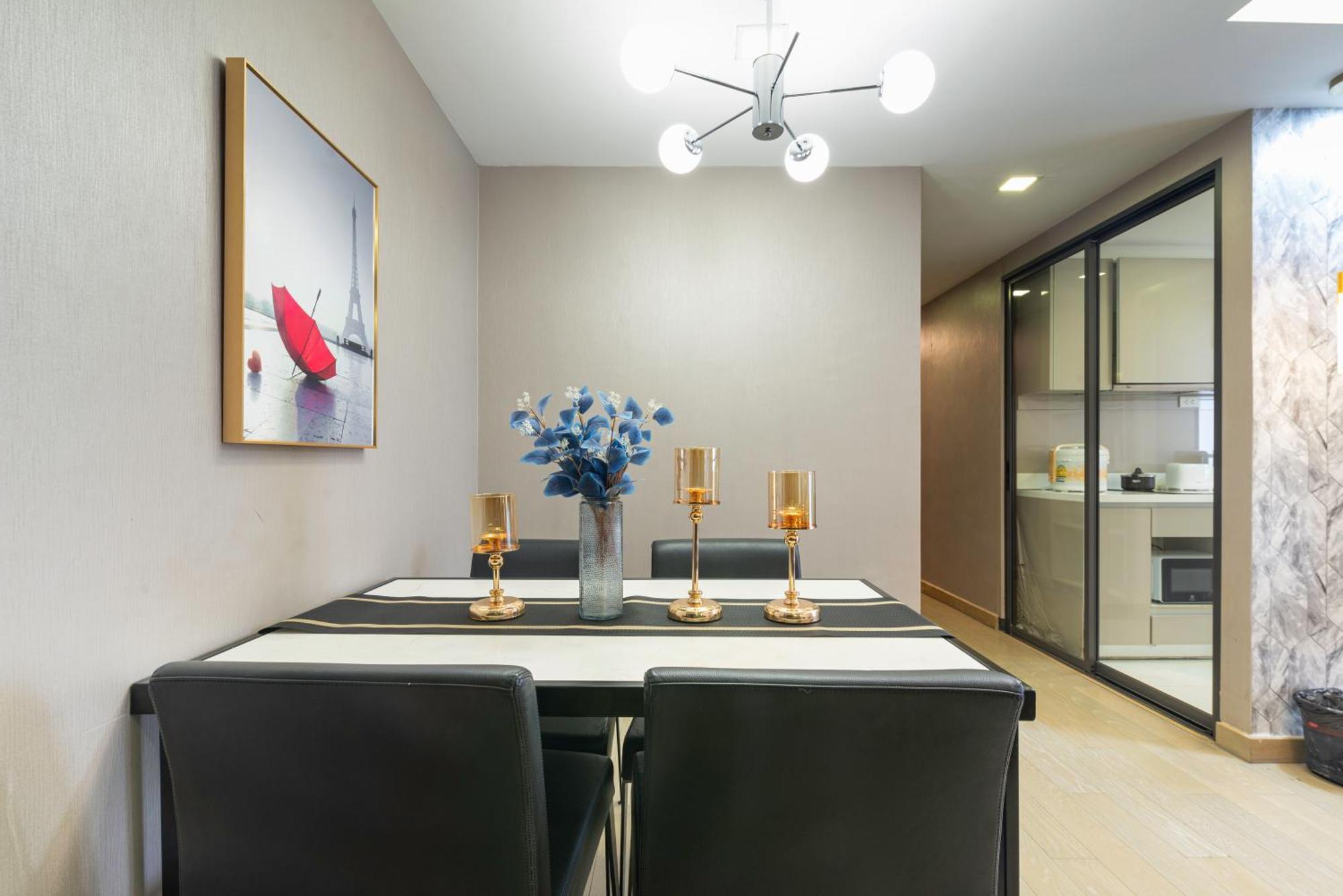 Apartamento Dazzle Sukhumvit 7 By Lefoyer Bangkok Exterior foto