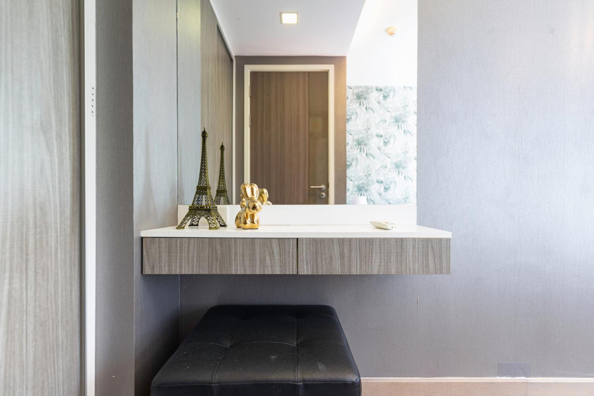 Apartamento Dazzle Sukhumvit 7 By Lefoyer Bangkok Exterior foto