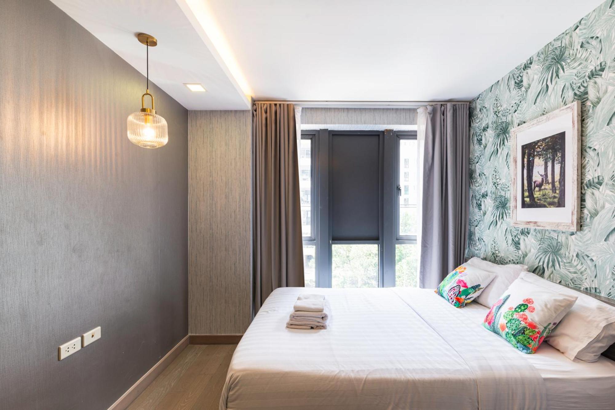 Apartamento Dazzle Sukhumvit 7 By Lefoyer Bangkok Exterior foto